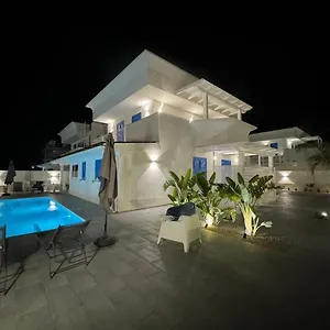 onda-bianca-luxury-apartments.sicilyhotelsitaly.net/
